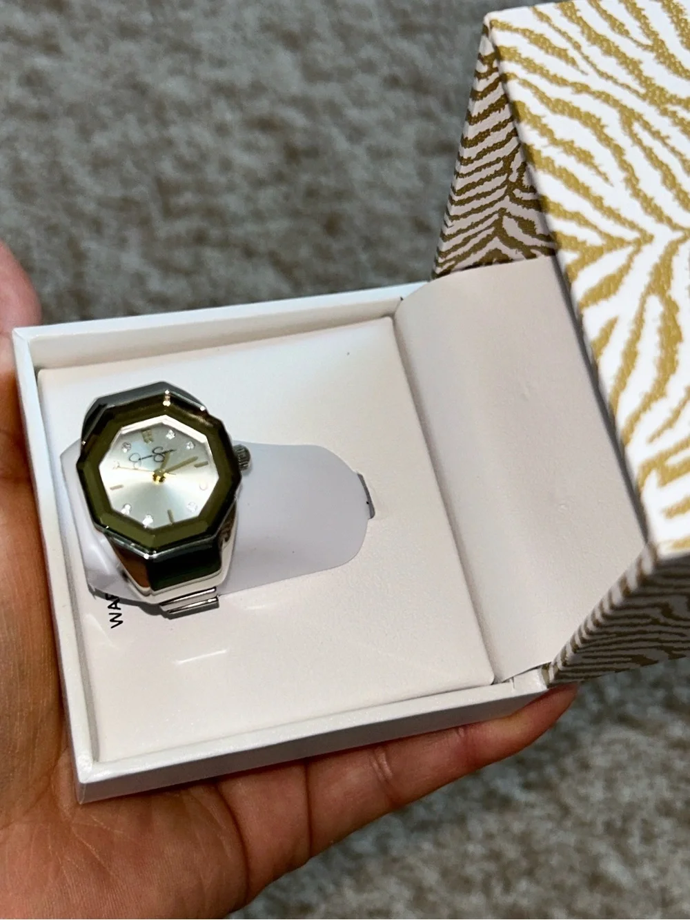 Jessica Simpson elastic ring watch